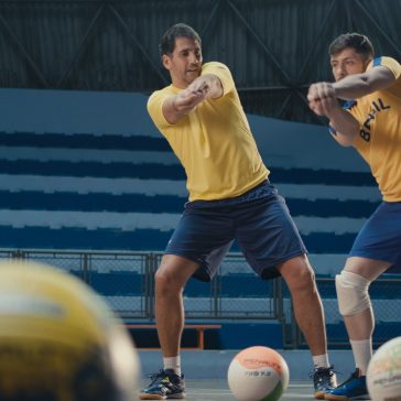 Bola é Penalty: Maurício do vôlei e Rudy Landucci encerram campanha da marca